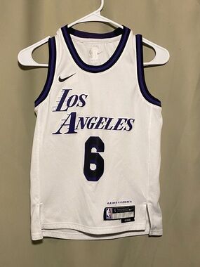 Nike LeBron James #6 Los Angeles Lakers 2022/23 City Edition Swingman Jersey S